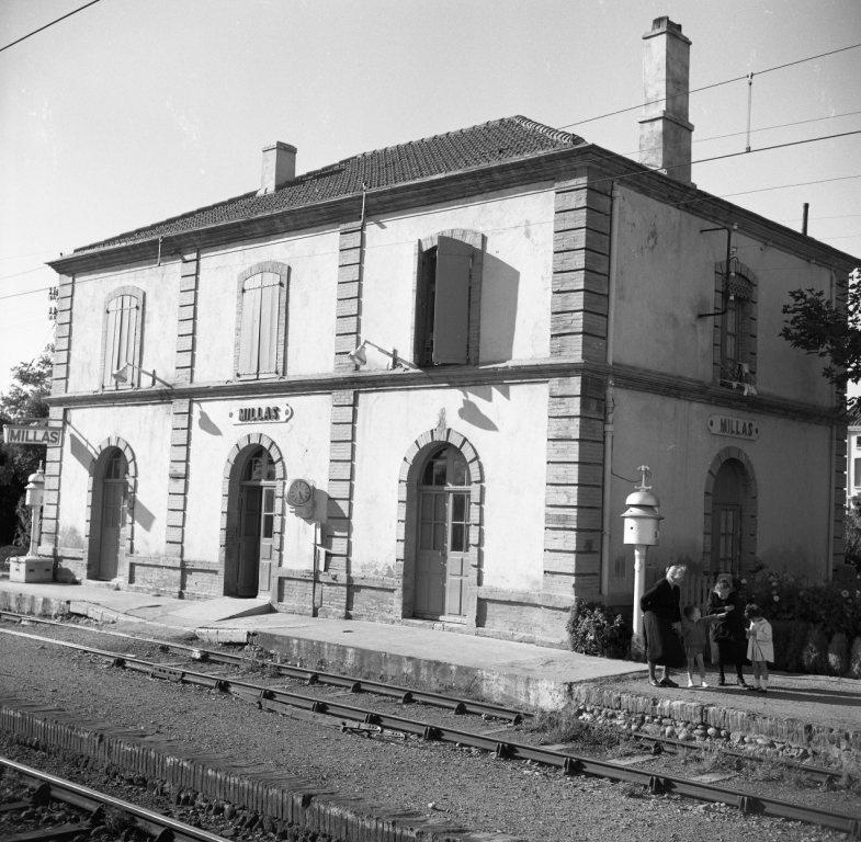 La Gare De Millas Chambres D'Hotes Экстерьер фото
